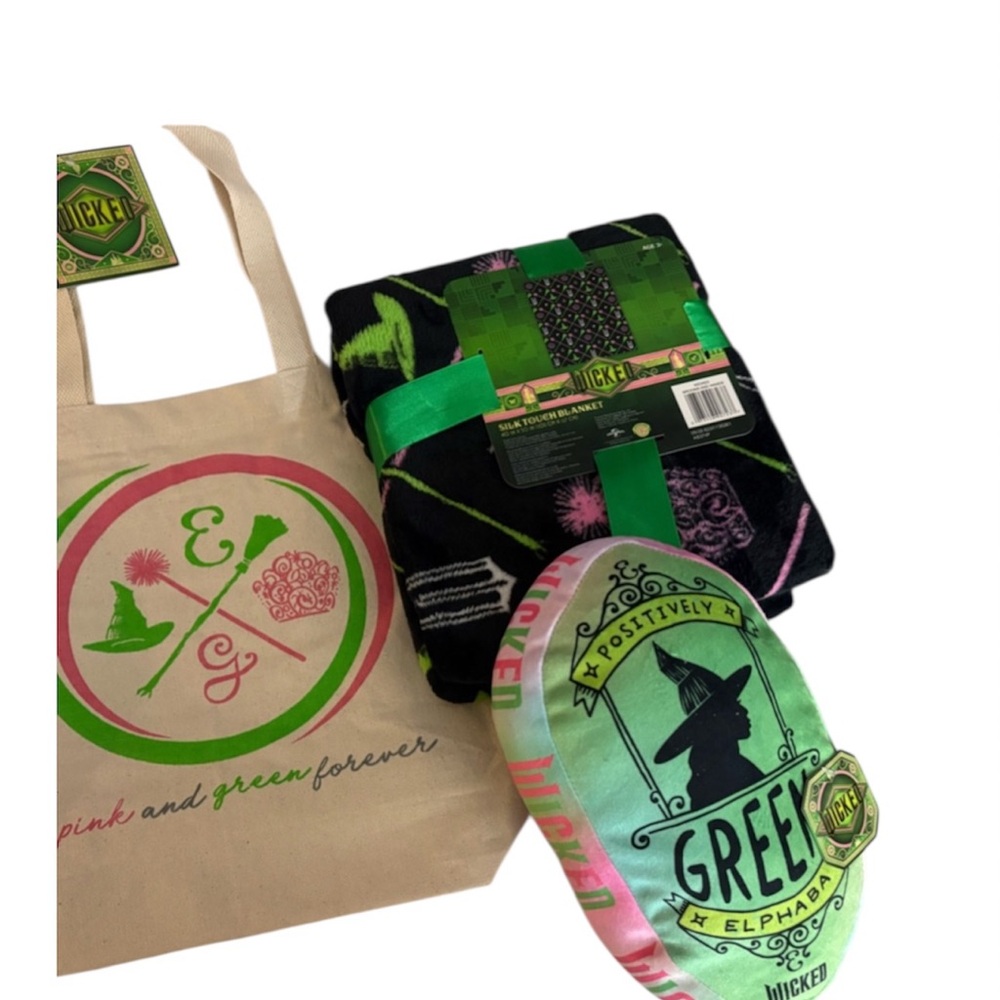 WICKED silk touch blanket/throw with tote bag and pillow